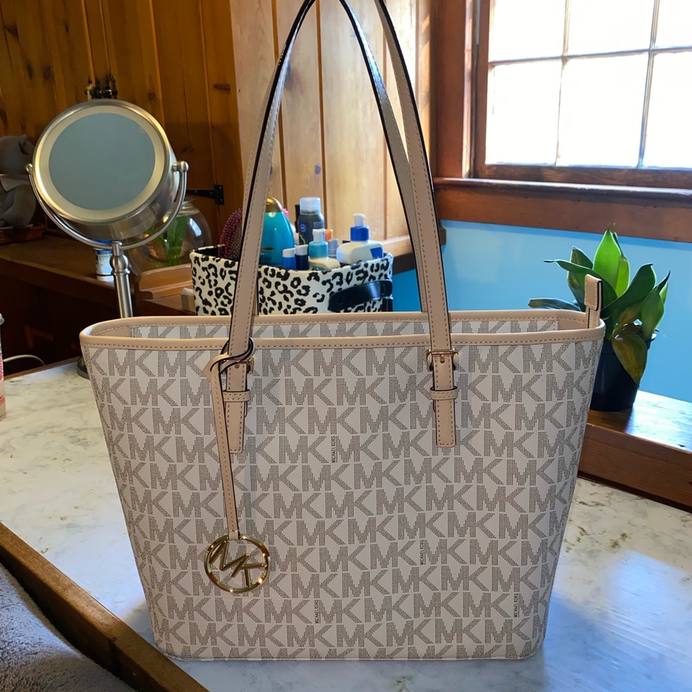 Michael kors logo tote bag